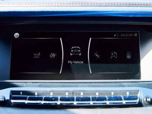 Used 2021 Rolls-Royce Cullinan Black Badge image 78