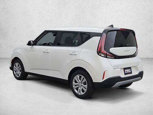Used 2023 Kia Soul LX FWD image 8