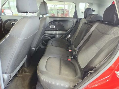 Used 2019 Kia Soul + FWD image 9