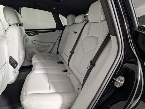 New 2026 Porsche Macan image 24