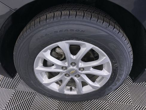 Used 2019 Chevrolet Equinox LS w/ LS Convenience Package FWD image 14
