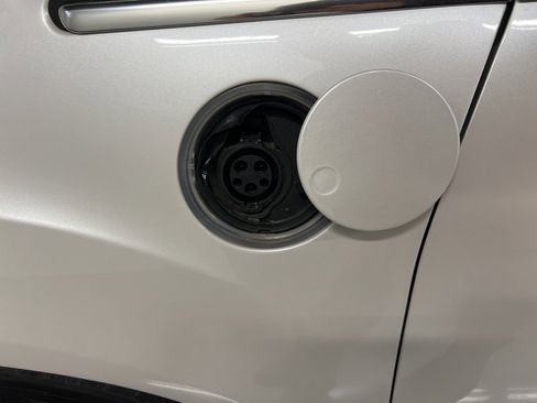 Used 2015 Ford C-MAX Energi SEL w/ Equipment Group 302A image 36