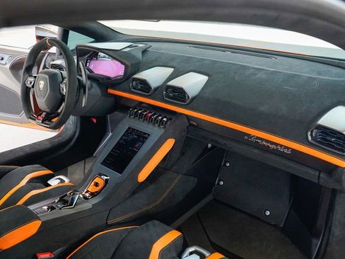 Used 2022 Lamborghini Huracan STO image 73