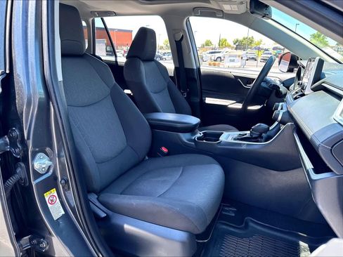 Used 2019 Toyota RAV4 XLE w/ Convenience Package AWD/4WD image 10