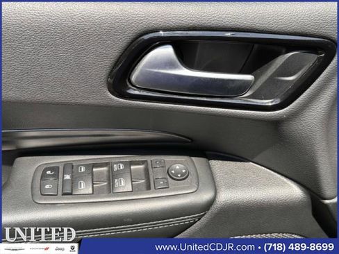 Used 2023 Dodge Durango SXT Launch Edition image 13