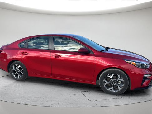 Used 2019 Kia Forte LXS FWD image 2