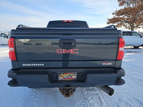 Used 2018 GMC Sierra 2500 SLT w/ Duramax Plus Package image 4
