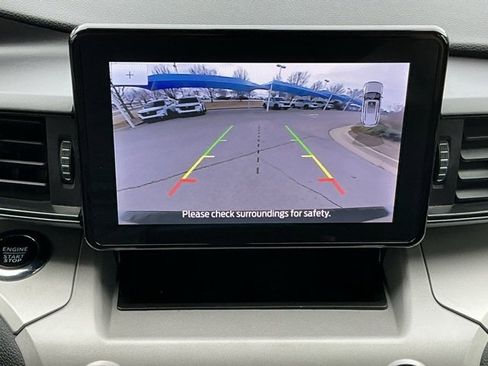 Used 2023 Ford Explorer XLT image 14