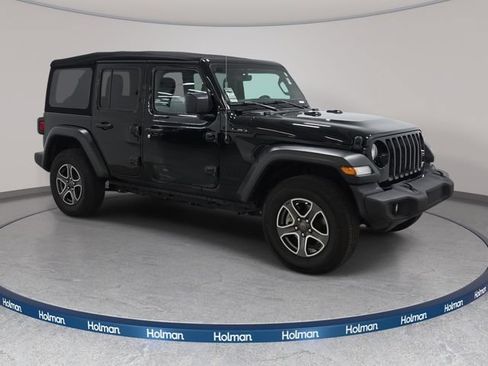 Used 2022 Jeep Wrangler Unlimited Sport AWD/4WD image 4