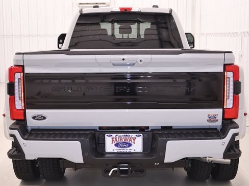 New 2026 Ford F450 Platinum w/ FX4 Off-Road Package AWD/4WD image 8