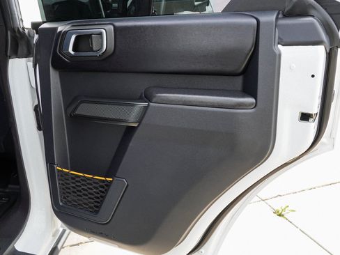 Used 2024 Ford Bronco Badlands AWD/4WD image 28