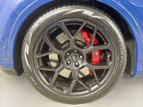 Certified 2025 Audi SQ7 Prestige AWD/4WD image 31