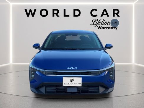 New 2025 Kia K4 LXS image 8