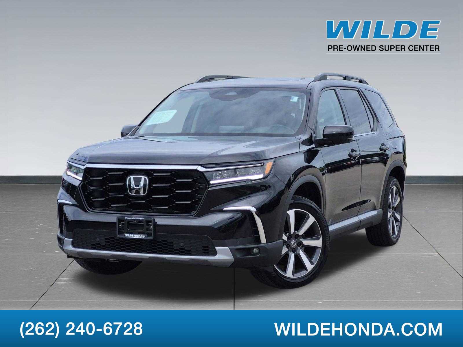 Certified 2025 Honda Pilot Touring image 1