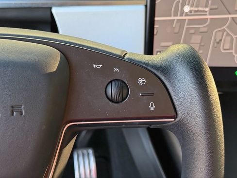 Used 2023 Tesla Model X Plaid image 38