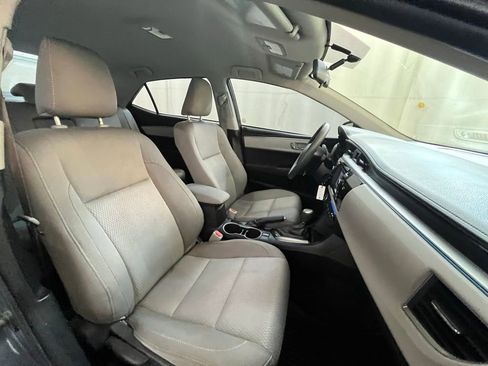 Used 2016 Toyota Corolla LE image 12