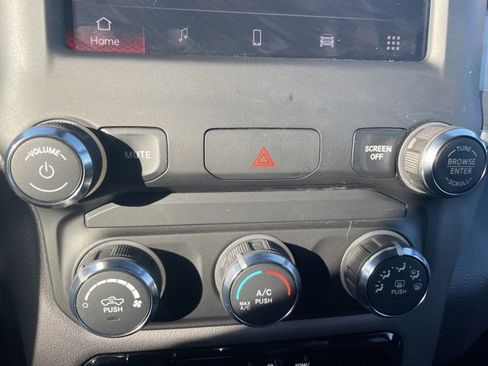 Used 2024 RAM 2500 Big Horn w/ Bed Utility Group image 26