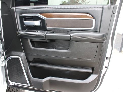 Used 2024 RAM 2500 Laramie AWD/4WD image 42