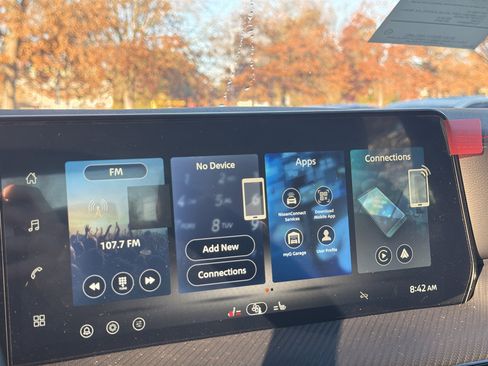 New 2026 Nissan Kicks SR w/ Cold Weather Package image 24