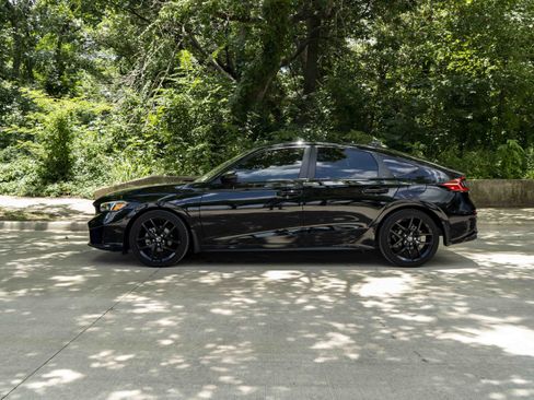 Used 2025 Honda Civic Sport image 6