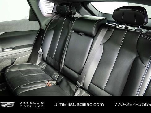 Used 2025 Cadillac Optiq Luxury 2 w/ LPO, Floor Liner Package AWD/4WD image 17