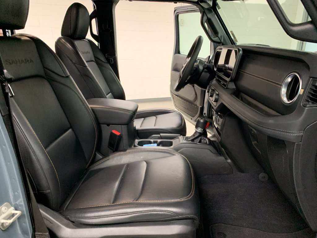 Used 2024 Jeep Wrangler Unlimited Sahara w/ Technology Group AWD/4WD image 7