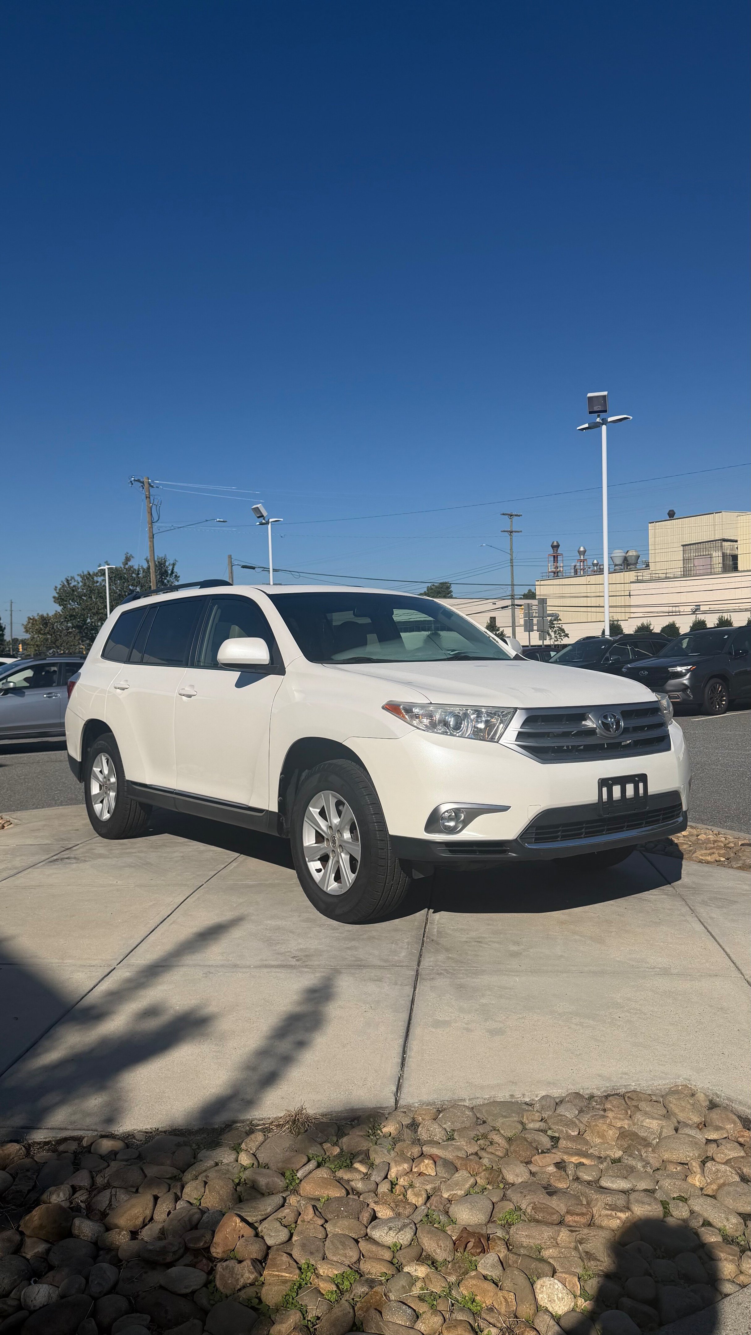 Used 2013 Toyota Highlander SE FWD image 4