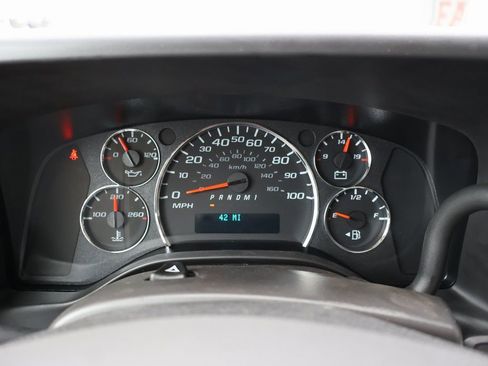 New 2025 GMC Savana 2500 w/ Enhanced Convenience Package RWD image 16