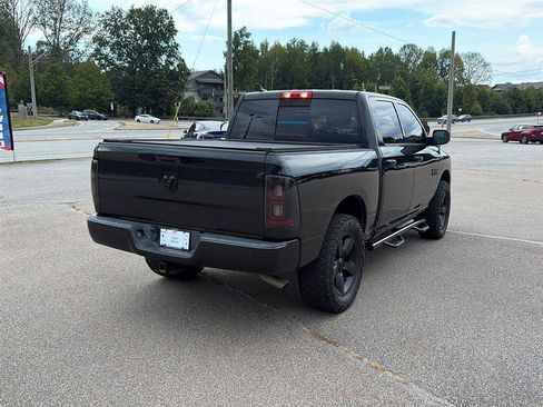 Used 2018 RAM 1500 Big Horn RWD image 3