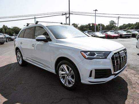 Used 2023 Audi Q7 2.0T Premium w/ Convenience Package AWD/4WD image 3