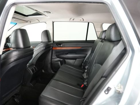 Used 2013 Subaru Outback 2.5i Limited image 35