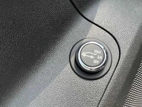 Used 2018 GMC Acadia SLT AWD/4WD image 18