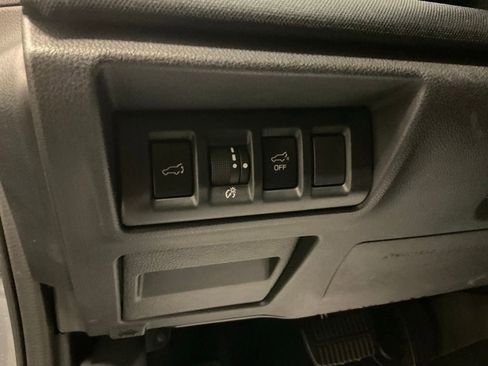 Used 2022 Subaru Outback Premium image 14