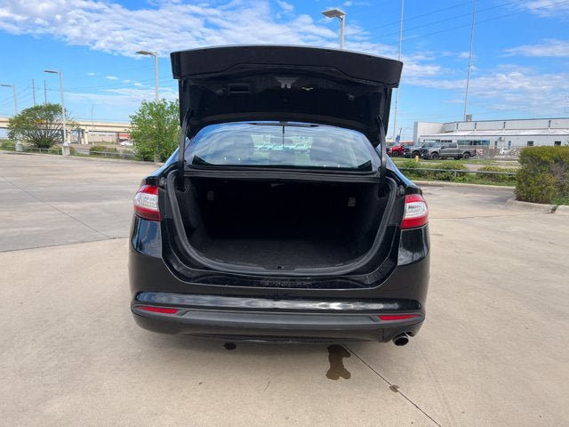 Used 2014 Ford Fusion SE FWD image 4