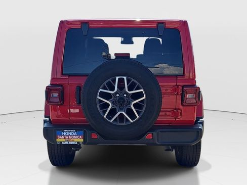 Used 2024 Jeep Wrangler Unlimited Sahara AWD/4WD image 6