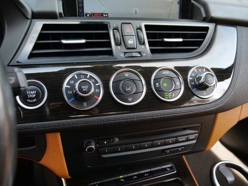 Used 2015 BMW Z4 sDrive35is image 13