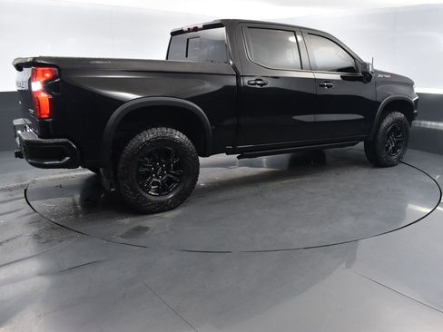 Used 2025 Chevrolet Silverado 1500 ZR2 w/ Technology Package image 4