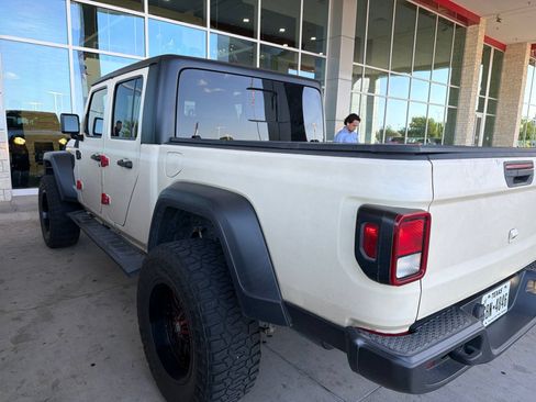 Used 2020 Jeep Gladiator Sport w/ Quick Order Package 24S AWD/4WD image 15