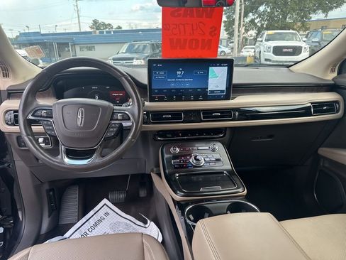 Used 2021 Lincoln Nautilus Reserve image 10