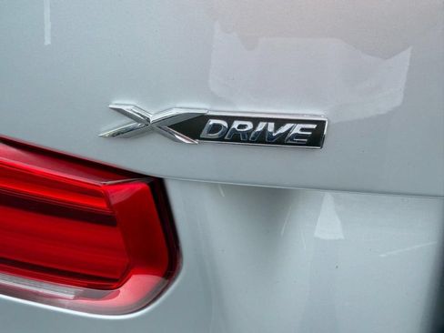 Used 2018 BMW 330i xDrive Sedan w/ Convenience Package AWD/4WD image 9