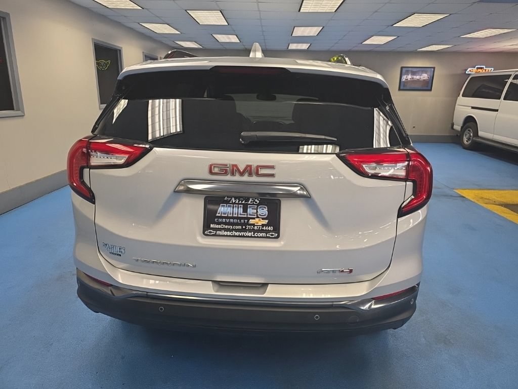 Certified 2022 GMC Terrain AT4 w/ Infotainment Package II AWD/4WD image 4