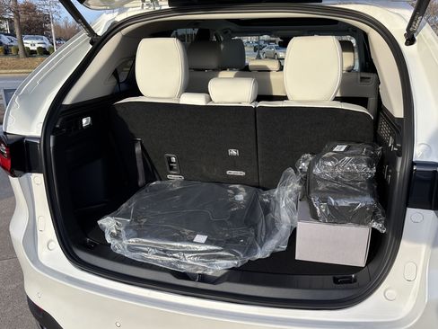 New 2026 MAZDA CX-90 3.3 Turbo w/ Premium Plus Pkg image 8