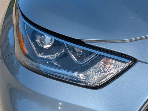 Used 2021 Toyota Highlander Platinum image 10