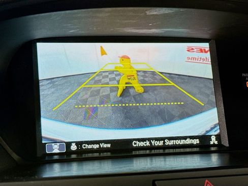 Used 2016 Acura TLX w/ Technology Package image 6