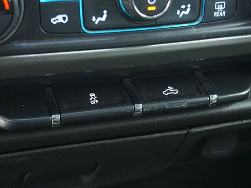 Used 2018 Chevrolet Silverado 1500 LTZ image 29