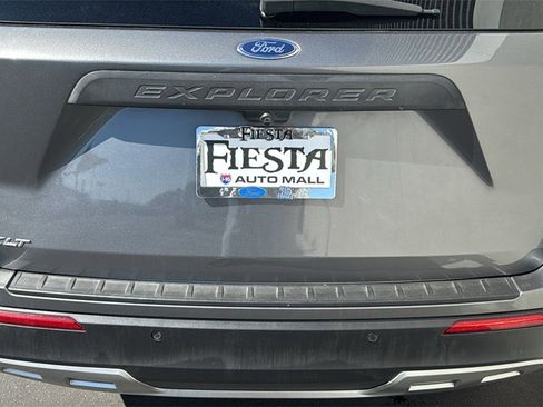 Certified 2021 Ford Explorer XLT w/ Equipment Group 202A image 7