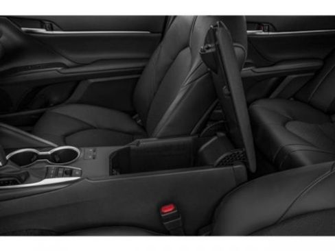 Used 2021 Toyota Camry XLE image 14
