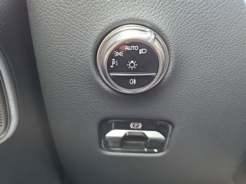 Certified 2025 Mercedes-Benz GLC 300 4MATIC image 28