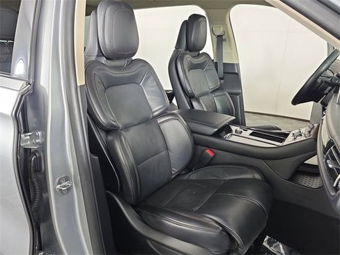 Used 2021 Lincoln Aviator Reserve w/ Equipment Group 202A image 21