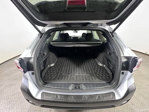 Used 2024 Subaru Outback Premium image 13